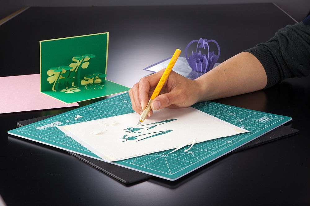 Нож с перовым лезвием 6 мм OLFA OL-AK-1/5B