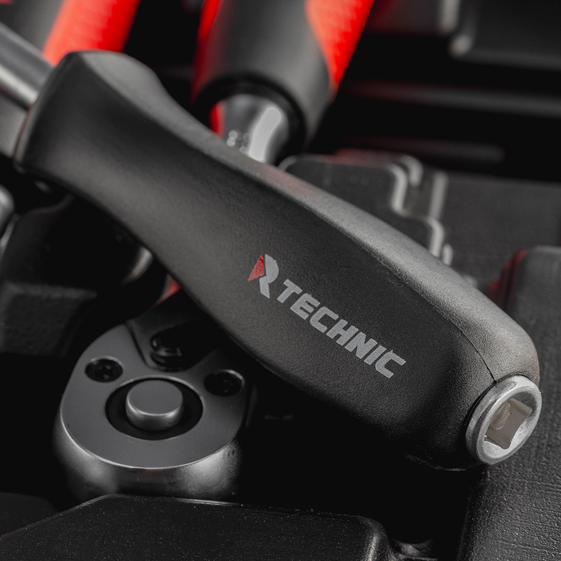 Набор ручных инструментов TECHNIC 94 предмета 1/2, 1/4 RUNTEC RT-HT94T
