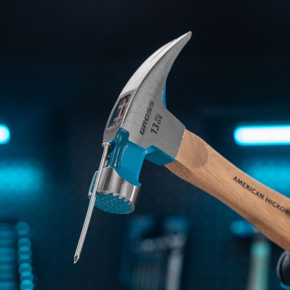 Молоток-гвоздодер, 380 г, угол 75, магнит, обрезиненная рукоятка AMERICAN HICKORY GROSS (10413)